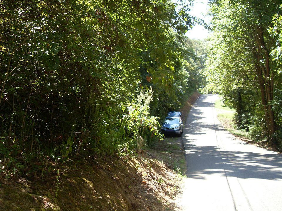 2nd image of Peltier Rd