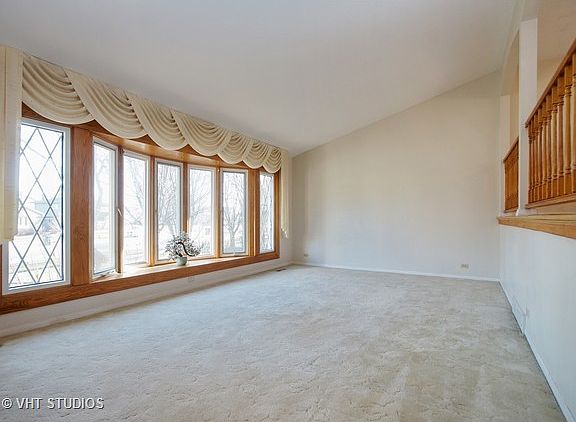 5th image of 1015 E Waverly Dr
