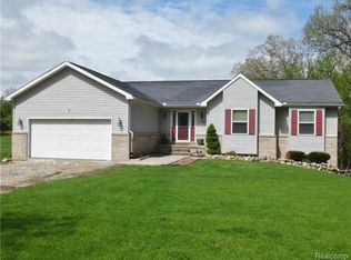 3584 County Farm Rd, Howell, MI 48843