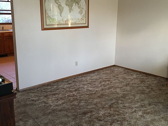 2nd image of 1365 Garden Cir