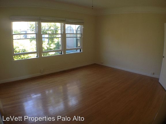 4th image of 530 Webster St APT 6