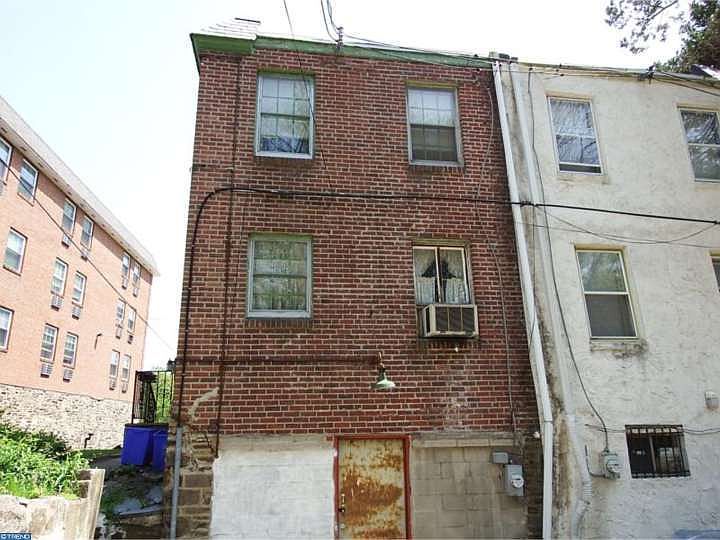 2nd image of 2222 Bryn Mawr Ave