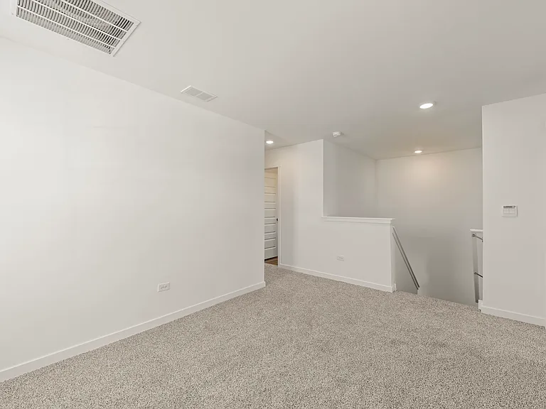 1737 Stable Ln — Photo 14