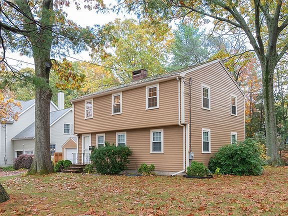 2nd image of 62 Spring St