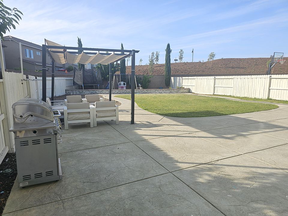 1st image of 1325 Orchid Ct