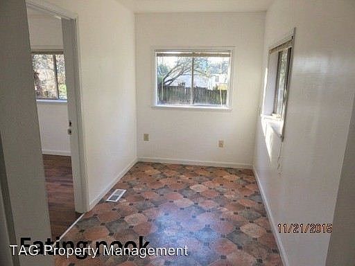 5th image of 13747 37th Ave NE