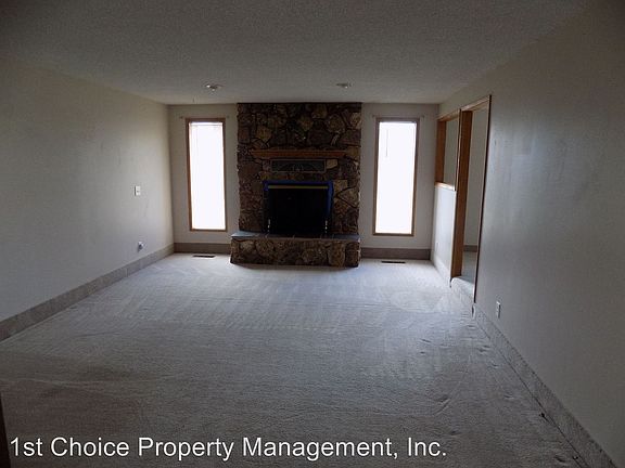 2nd image of 5402 Knightwood Dr