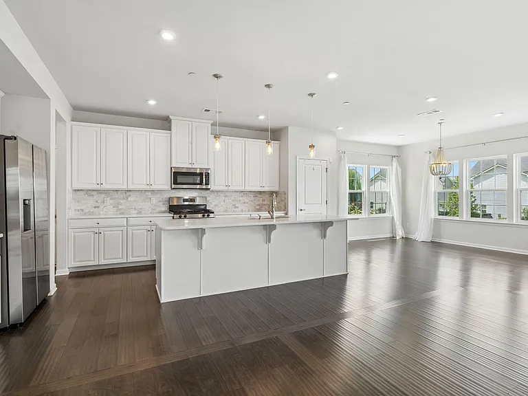 2030 Oglethorpe Dr — Photo 21