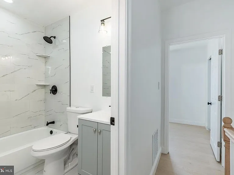 703 N 43rd St #2 — Photo 9