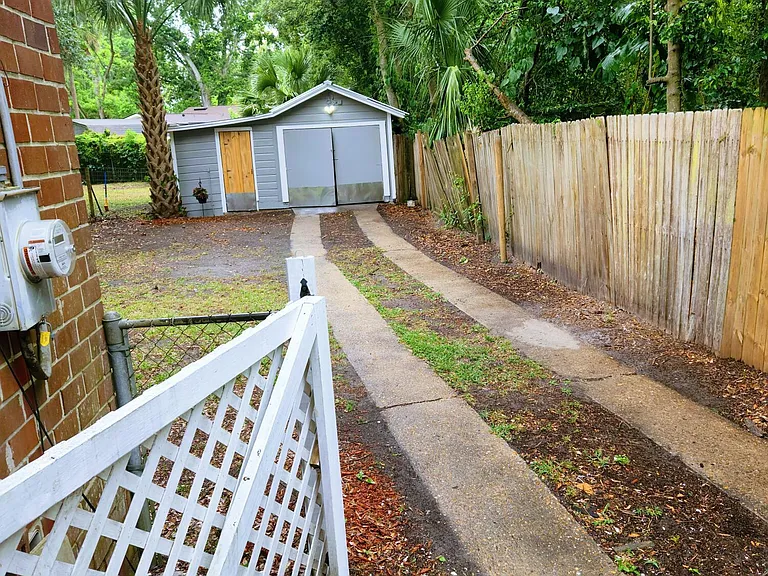 2134 Camden Ave — Photo 16