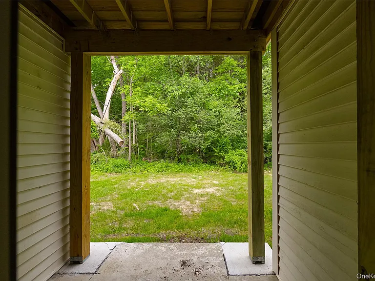 19 Scarborough Ln #A — Photo 15