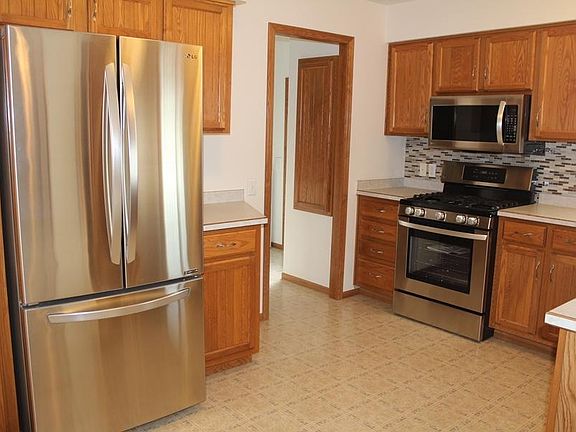 4th image of 1117 E Pinecrest Ln