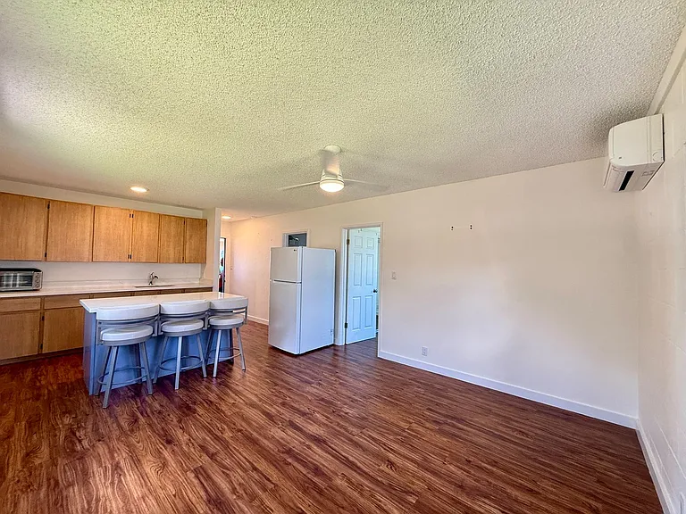 810 21st Ave — Photo 3