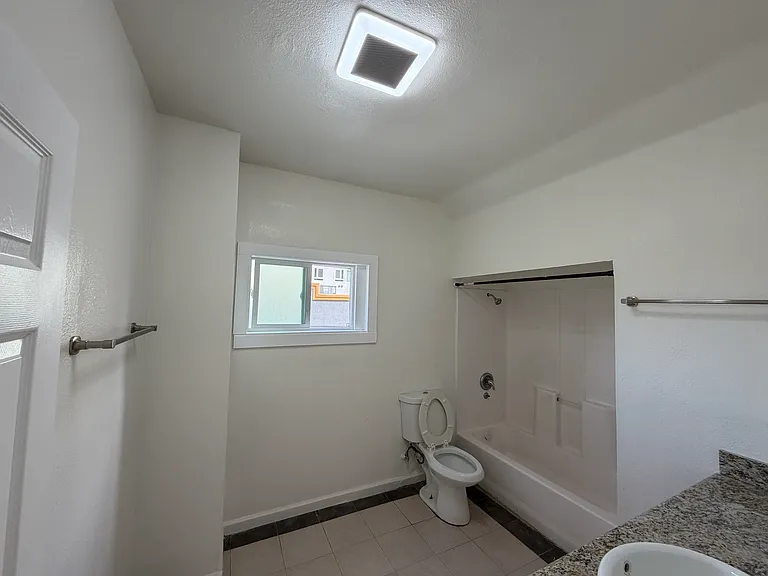 604 B St #1 — Photo 6