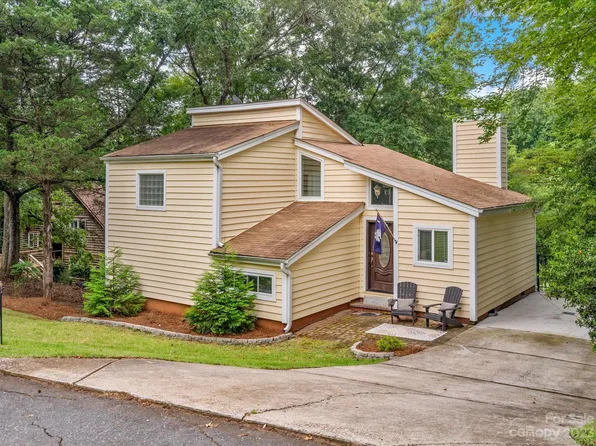 5085 Mariana Ct, Tega Cay, SC 29708