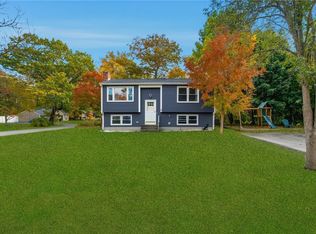 6 Hazelton Rd, Barrington, RI 02806