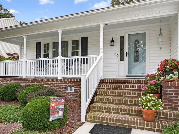 109 Grays Lndg, Hampton, VA 23666