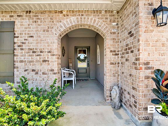 2nd image of 1484 Fenton Cir