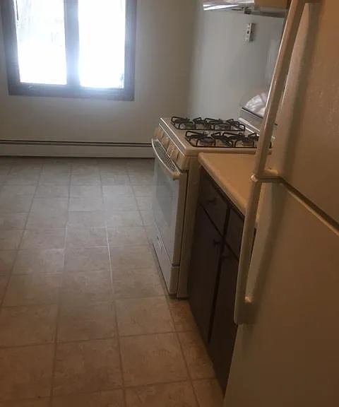 10890 S Shore Dr #9 — Photo 2
