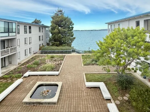 7 Captain Dr #412, Emeryville, CA 94608