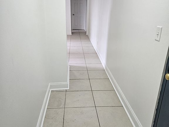 5th image of 2101 Creston Ave APT 5F