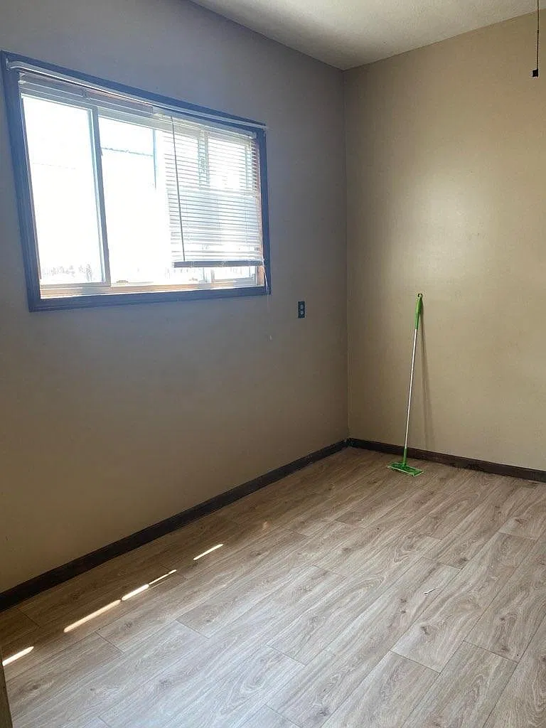 3 bed, 1308 sqft, $900 — Photo 4