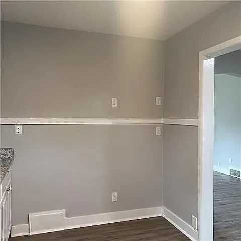 3 bed, 1.5 bath, 1400 sqft, $1,397 — Photo 3