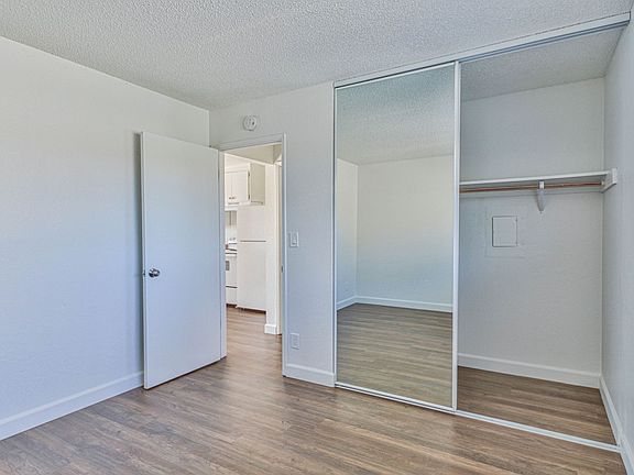 2nd image of 290 Pennsylvania Dr #7