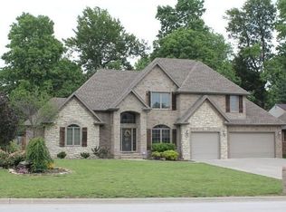 2951 W Nottingham St, Springfield, MO 65810