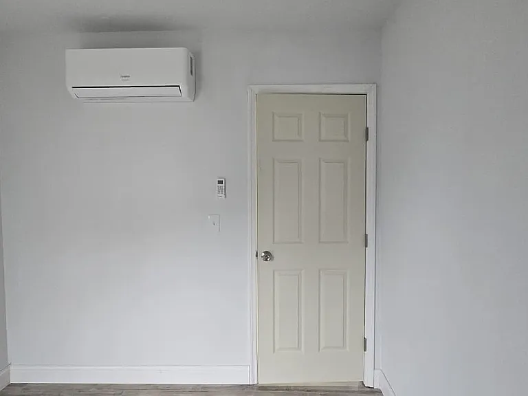 611 N Exchange St — Photo 5