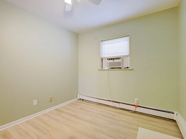 979 Oceanfront #8 — Photo 9