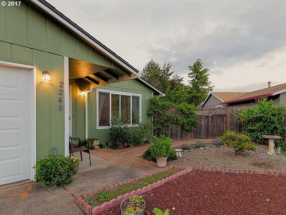 2nd image of 2248 NE 8th Ct