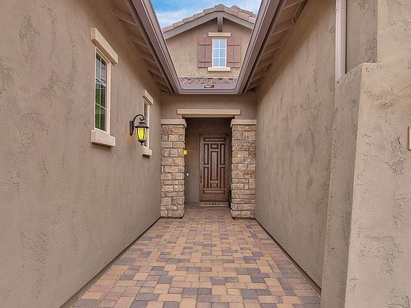 4th image of 500 E Torrey Pines Pl