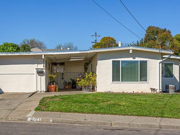 5th image of 222 Los Altos Place