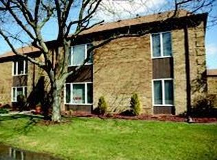 490 Barkwood Dr NW, Grand Rapids, MI 49534