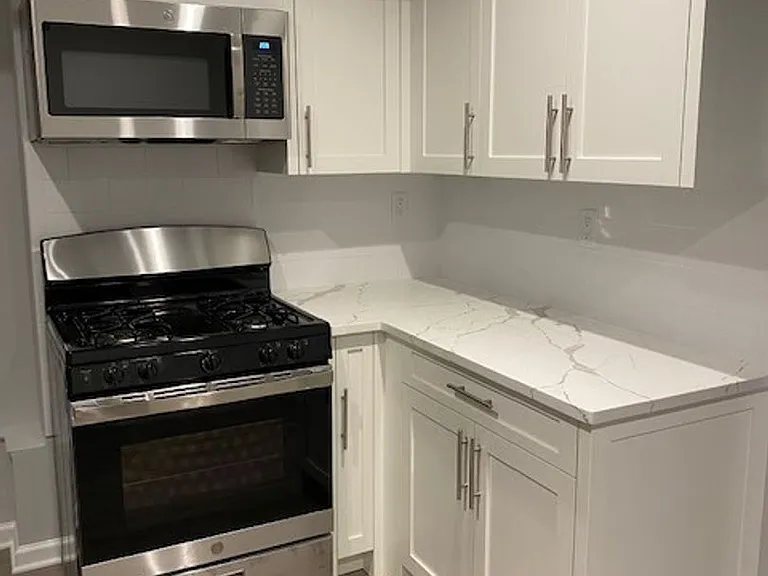 165 E Main St — Photo 7