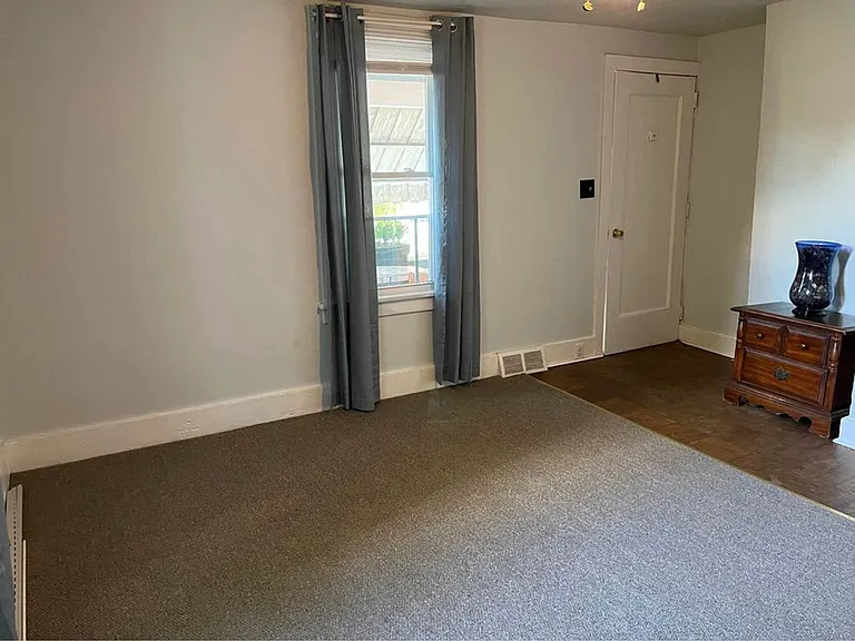 829 Main St — Photo 7