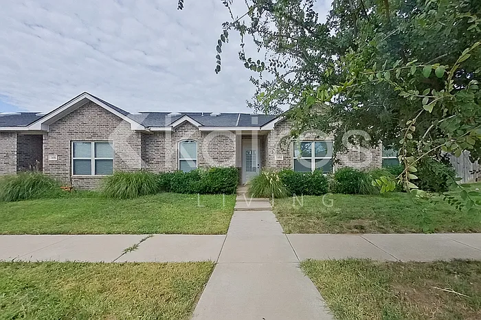7404 Mosley St