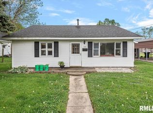1106 E Jefferson St, Clinton, IL 61727
