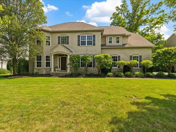 3144 Abbey Knoll Dr, Lewis Center, OH 43035