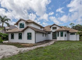 9133 The Ln, Naples, FL 34109