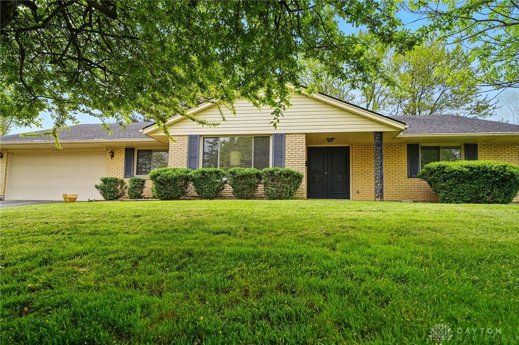 Real estate listing image