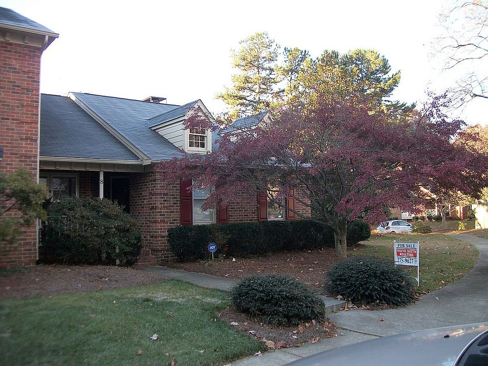 1st image of 8 Milpond Ln