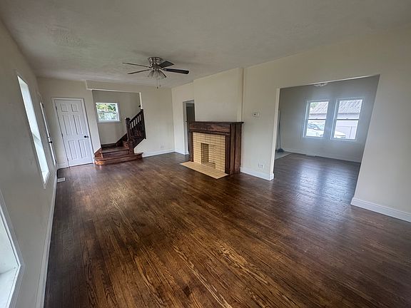 4th image of 208 Grace St