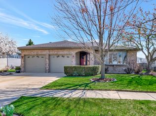 19909 Scarth Ln, Mokena, IL 60448