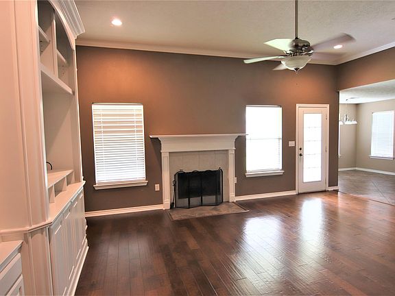 3rd image of 6610 Wedgewood Dr