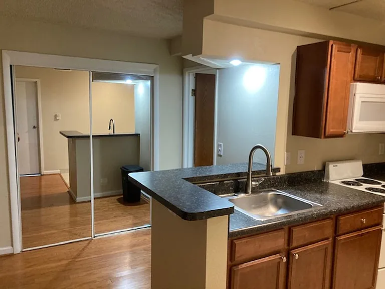 City Lofts Apartments — Photo 26