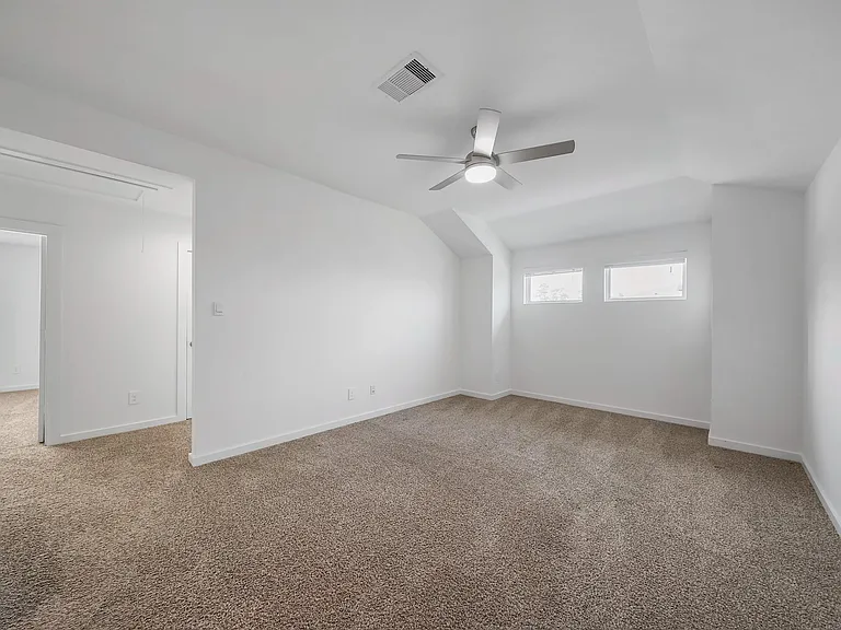 14206 Wonder Lake Ln — Photo 8