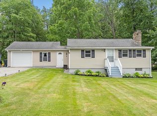 8 Carter Rd, Merrimack, NH 03054