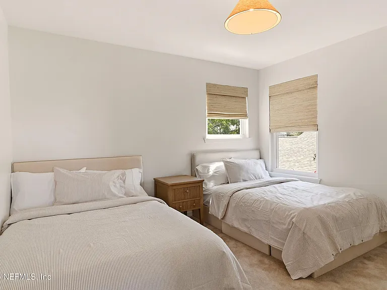 120 Alsace Ct — Photo 33